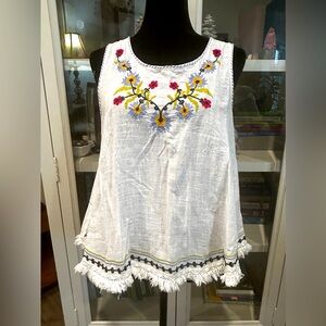 Linen embroidered sleeveless blouse